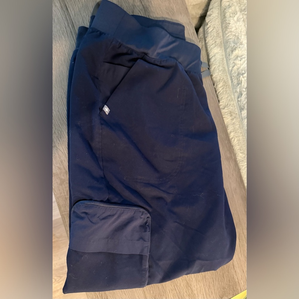 Figs Navy XL 21 pocket slim jogger